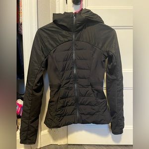 black lululemon down for it all jacket sz 2